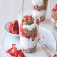 Strawberry Kiwi Quinoa Breakfast Parfait_image