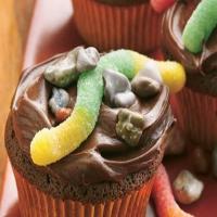 Dirt and Worms Cupcakes_image