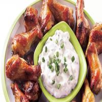 Jerk Chicken Wings with Creamy Dipping Sauce_image