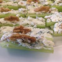 Stuffed Celery Appetizer with Gorgonzola and Walnuts_image