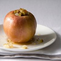 Baked Apples with Candied Fennel and Pistachios_image