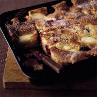 Bramley & blackberry tray cake_image