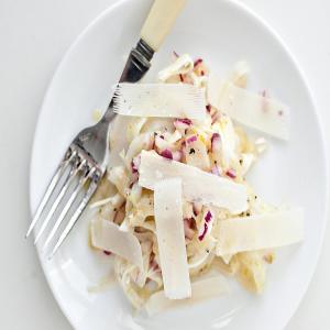 Fennel and Red-Onion Salad with Parmesan_image