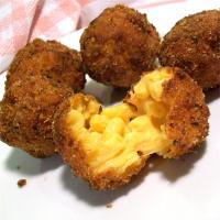 Fried Mac and Cheese Balls_image