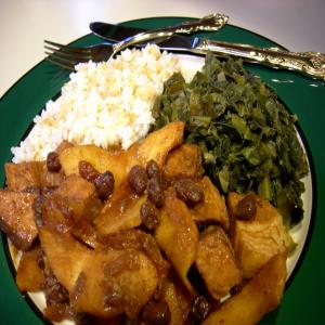Cubed Pork With Apples and Onions and Raisins_image