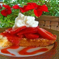 Cream Cheese Pound Cake With Strawberries and Cream_image