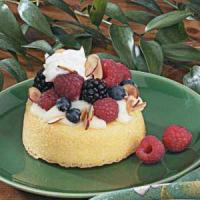 Berry Sponge Cakes_image