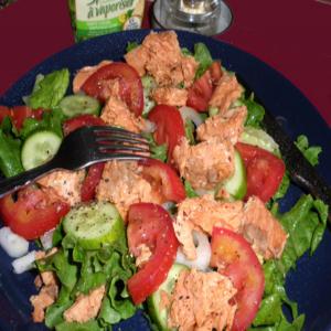 Salmon and Plum Tomato Salad_image