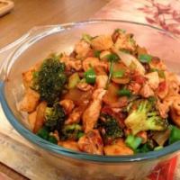 Chinese Spicy Stir Fry Chicken with Broccoli_image