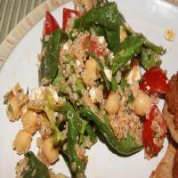 Quinoa, Garbanzo & Spinach Salad W/ Smoked Paprika Dressing_image