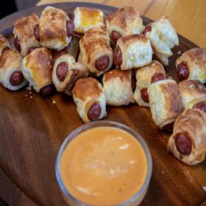 Pigs in a Blanket with Spicy Hot Dip image