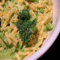All-In-One Broccoli Macaroni and Cheese image