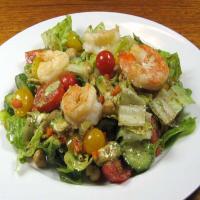 Mediterranean Salad With Shrimp_image