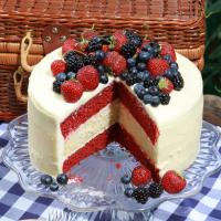 Glorious Red, White, and Blue Cake_image