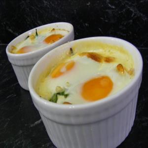 Manu's Coddled Eggs With Spinach_image