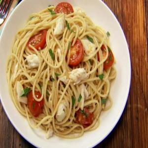 Tomato and Crab Spaghetti image