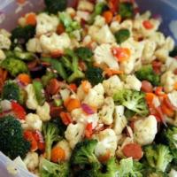 Colorful Italian Vegetable Salad Recipe_image