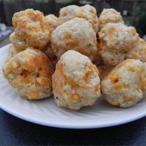 Spicy Chicken-n-Cheese Balls image