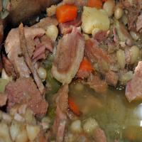 Navy Bean Soup With Ham and Vegetables_image