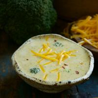 Low-Carb Broccoli Cheddar Soup_image
