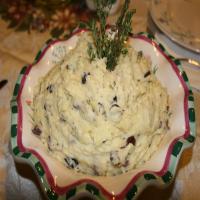 Provencial Black Olive and Fresh Thyme Mashed Potatoes_image