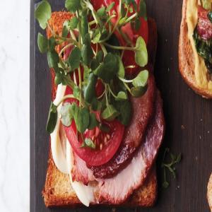 Fried-Egg Breakfast BLT with Watercress_image
