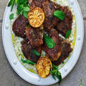 Za'atar-Spiced Lamb Chops with Charred Lemon Yogurt_image