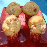 Old Fashioned Rhubarb Muffins_image