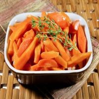 Sous Vide Maple-Glazed Carrots image