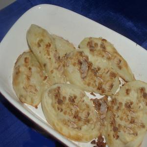 Garlic Roasted Potatoes image