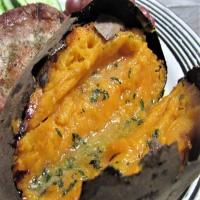 Baked Sweet Potatoes with Honey-mint Butter_image
