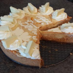 MARBLED PUMPKIN CHEESECAKE + WHITE CHOCOLATE FROSTING_image