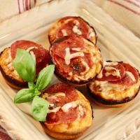 Easy Pepperoni Pizza Muffins_image
