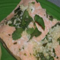 Poached Salmon With Ginger and Cilantro_image