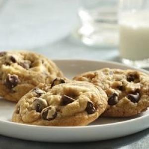 McCormick® Vanilla Rich Chocolate Chip Cookies_image