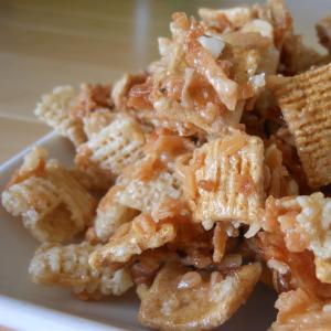 Toasty Sweet Coconutty Graham Chex Mix® image