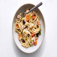 Spaghetti with Tuna, Tomatoes, and Olives image