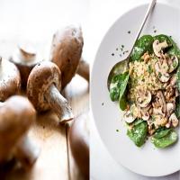 Quinoa, Spinach and Mushroom Salad_image