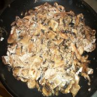 Fried Mushrooms in Sour Cream (Paistetut Sienet)_image