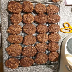 Chewy Double-Chocolate Lactation Cookies_image