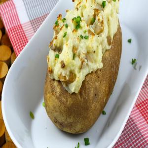Twice Baked Potatoes With Sour Cream and Chives_image