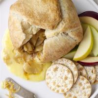 Baked Brie with Caramelized Onions_image