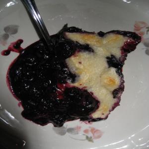 Cake Topped Blueberry Dessert_image