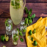 Refreshing Mojito by the Pitcher Mojitos_image