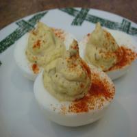 Quick and Easy Deviled Eggs_image