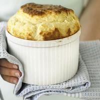Cheese soufflé in 4 easy steps image
