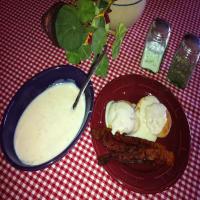 White Country-style Gravy_image