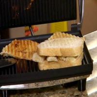 Grilled Peanut Butter, Jelly and Banana Sandwich_image