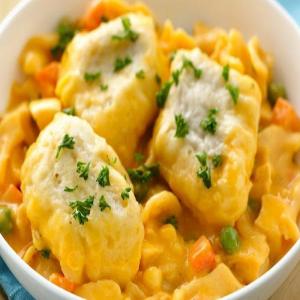 CHEESY CHICKEN AND DUMPLINGS_image