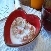 Strawberries & Cream Oatmeal (Porridge) image